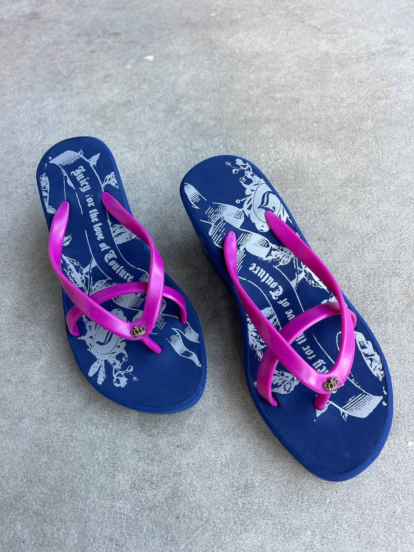 JUICY COUTURE Vintage Dead Stock Wedge Flip Flop