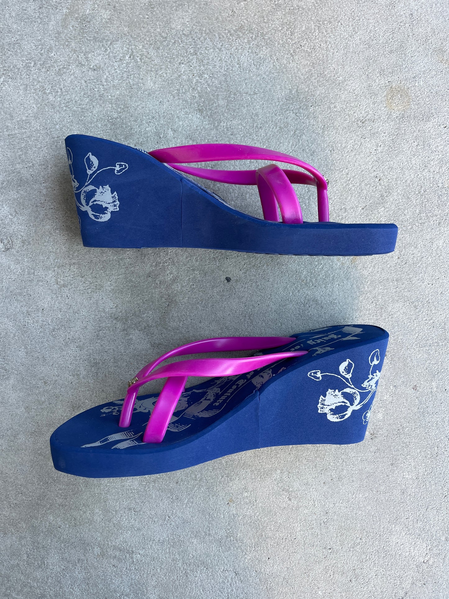 JUICY COUTURE Vintage Dead Stock Wedge Flip Flop